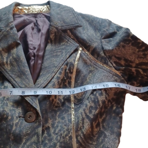 𝅺Animal print blazer. No tags, please see measurements.Mob wives! - Picture 9 of 11